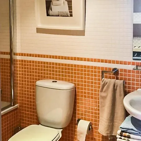 2 Bedroom Beautiful In Apartment Vera